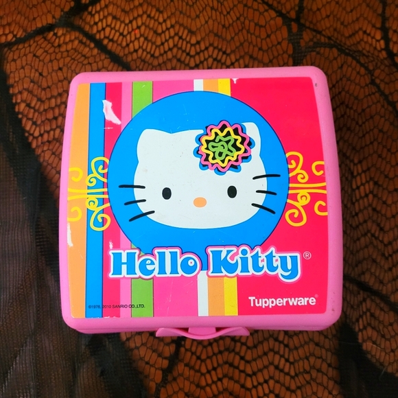 Tupperware Other - Hello Kitty - Tupperware sandwich container